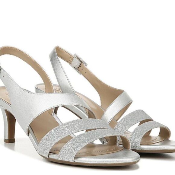 Naturalizer Taimi Heeled Sandal (WIDE) - Picture 13 of 13